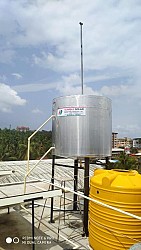 Walk In Builders - 2,000 LPD Flat plate collector system